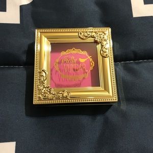Pretty Vulgar Blush